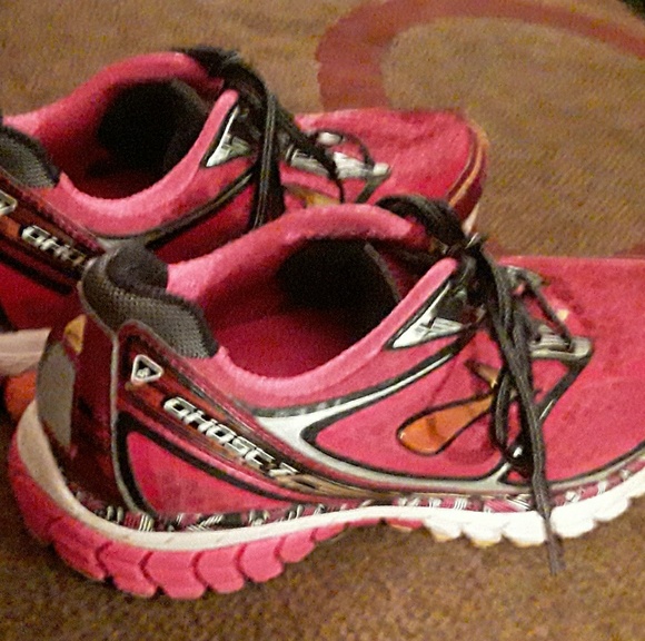 brooks brothers tennis shoes